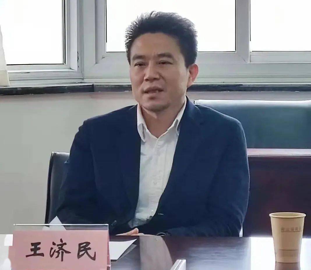 前往湖北省商务厅向省商务厅党组书记,厅长王济民,二