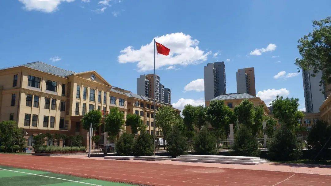 给点颜色瞧瞧济南三中新学期在多姿多彩中开启