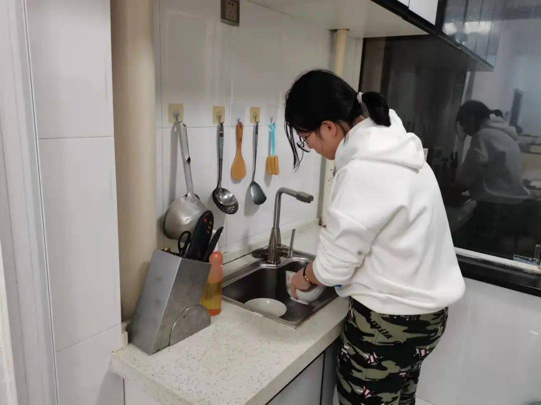 文化高中61劳动教育六积极参与家庭劳动为未来发展蓄力