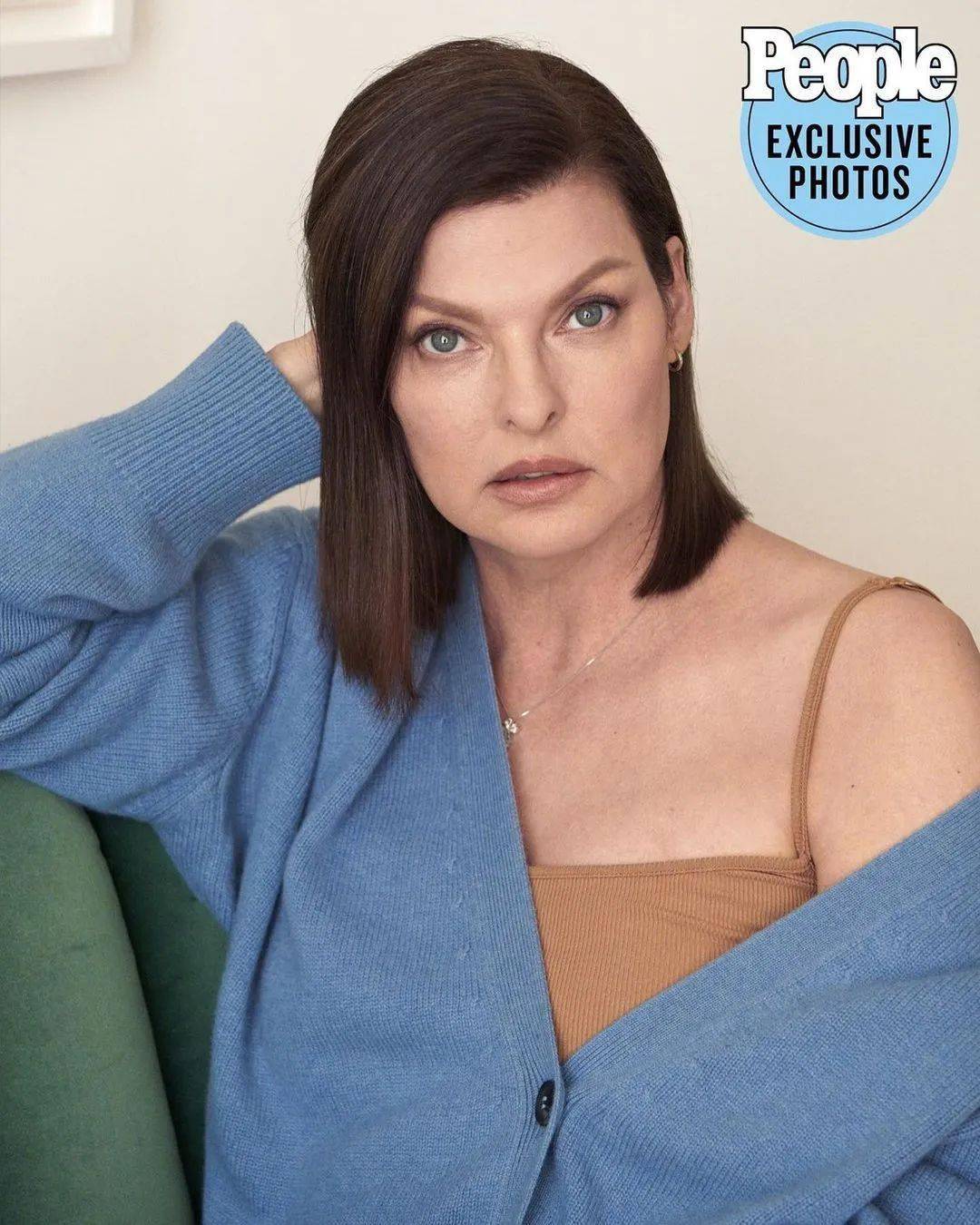 因为超模皇后 Linda Evangelista：医美毁了我的一生！