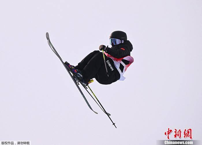 女子|中国三将携手晋级自由式滑雪女子U型场地技巧决赛