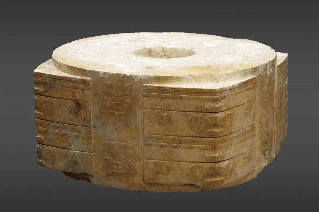 六禮儀の具：玉琮 A large archaic mottled jade cong, Neolithic period
