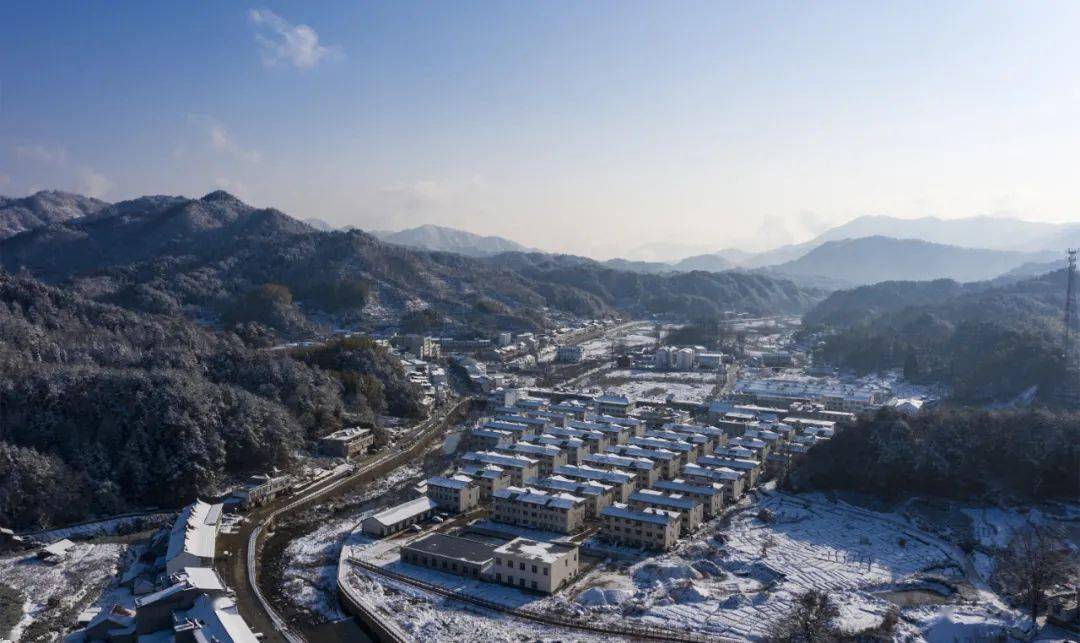 金寨这个地方的雪景真美!_长岭乡_墓园_世界