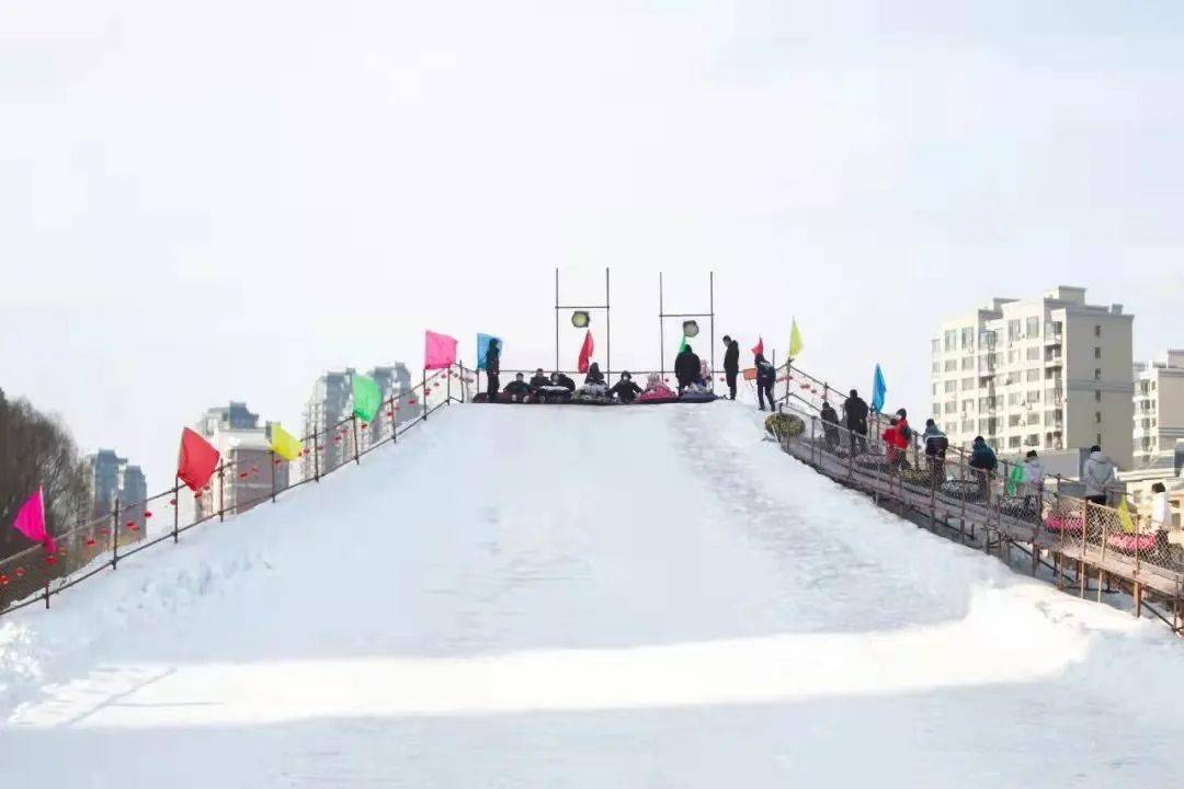 冰雪热潮"燃动"鲅鱼圈_滑冰_红海_王玉