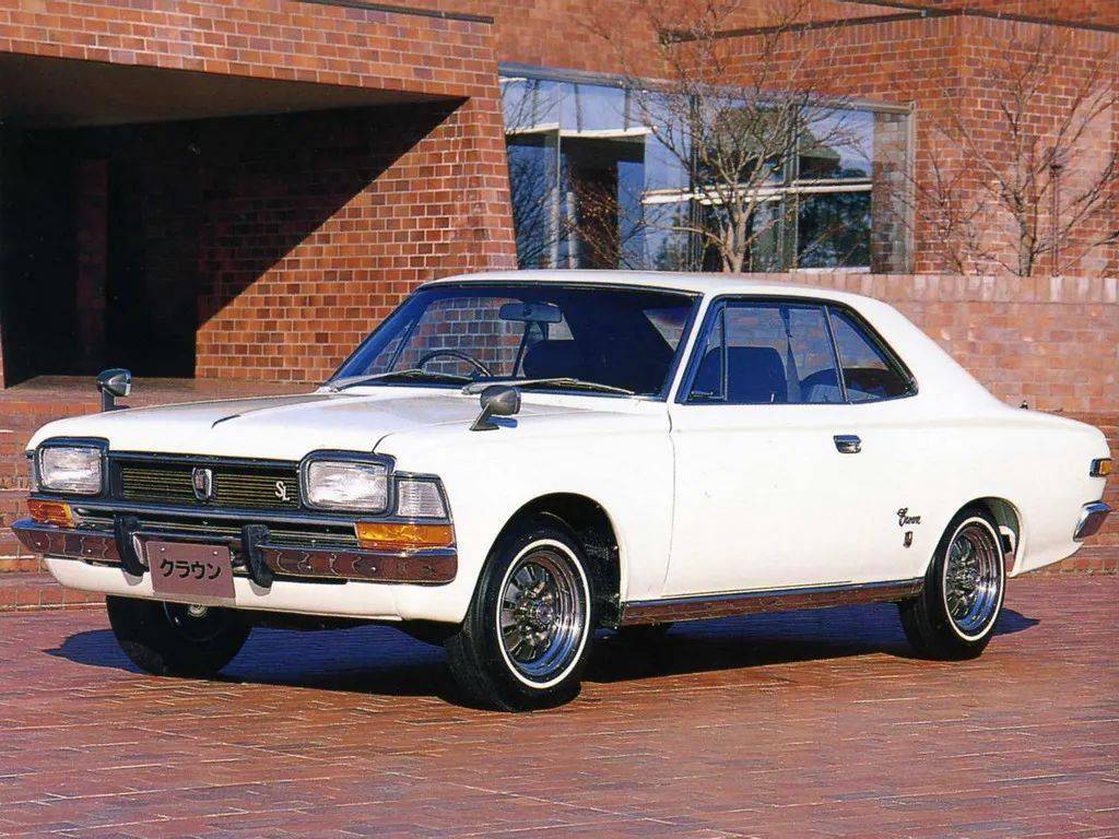 皇冠也有双门轿跑tlv三代皇冠coupe车型试玩