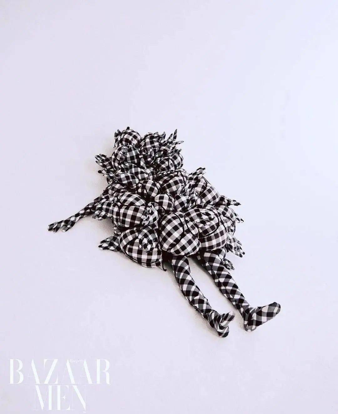 品牌 羽界鬼才，新锐设计师陈鹏CHENPENG的One-Size Fashion平均时尚主义