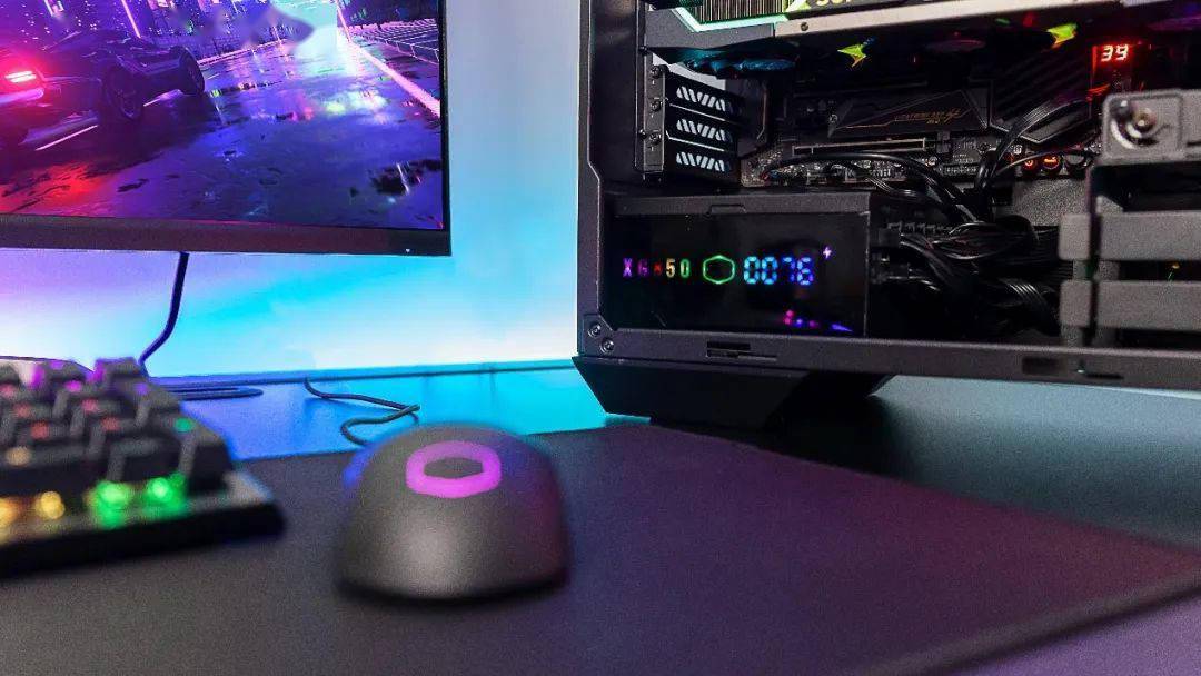 转速|酷冷至尊推出旗下首款RGB 电源 XG PLUS，可显示风扇转速、温度