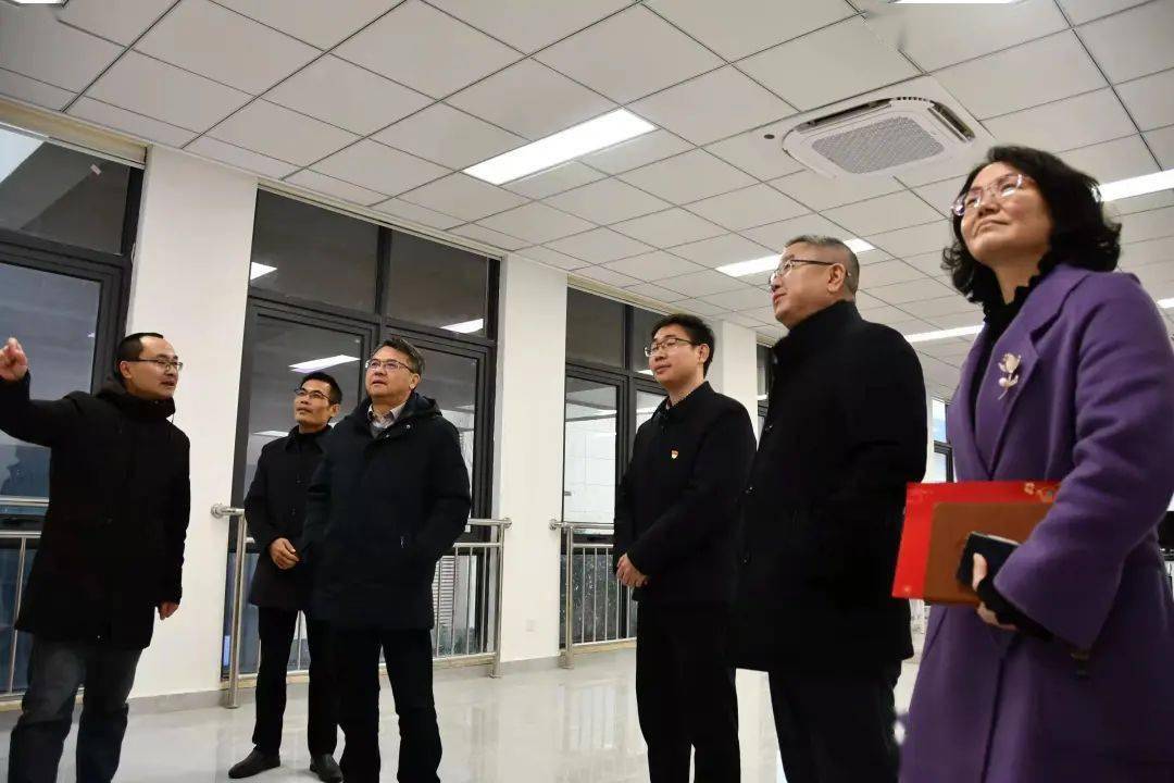 清华大学教授帅志刚院士回铅山调研教育工作