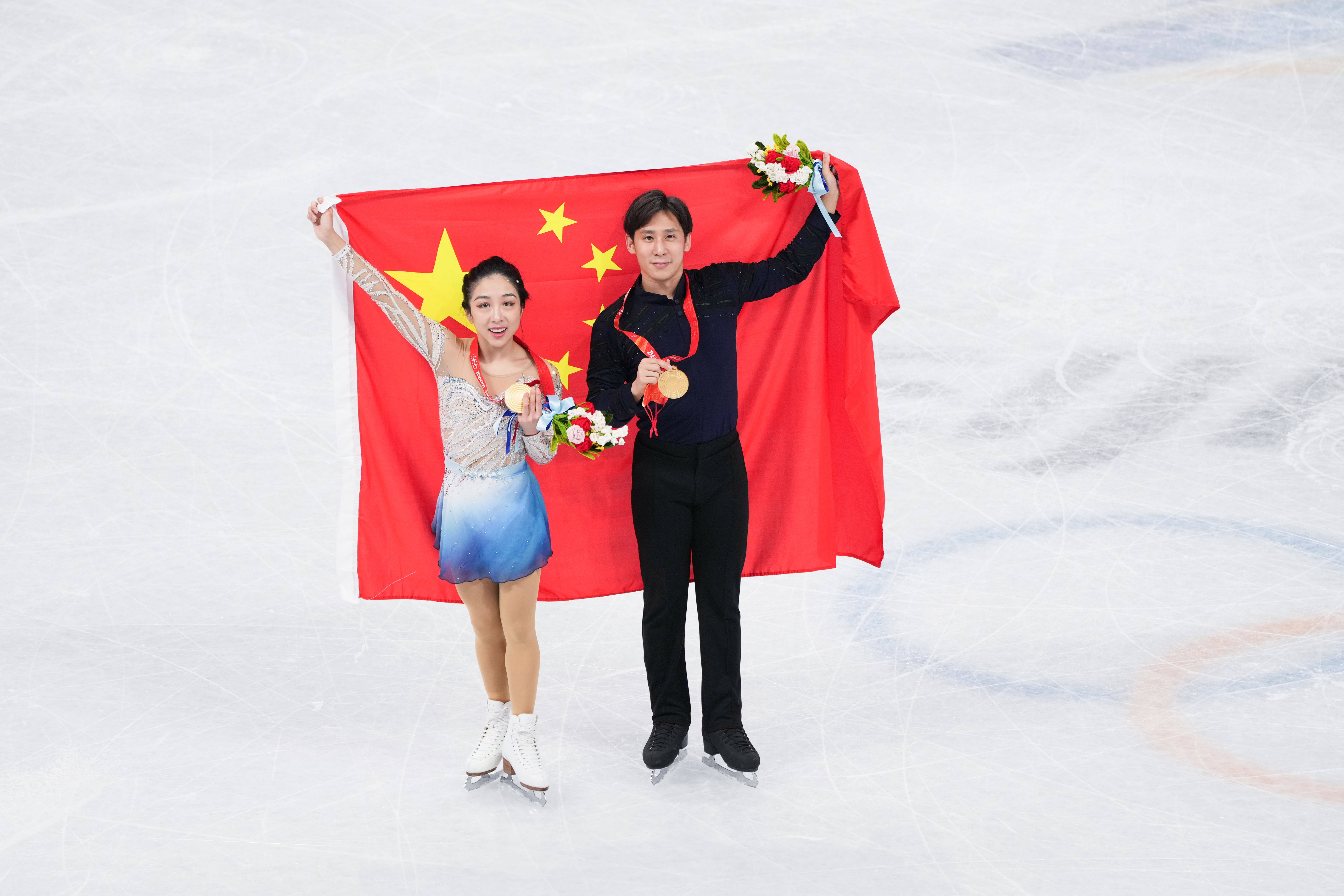 中国双人滑选手图片