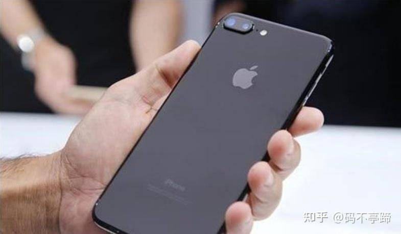 苹果|消息称iPhone14开产，外观曝光：苹果让入门版配置大缩水？