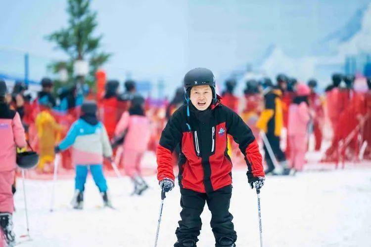 好像冬奥会在成都上演!爬起来继续向前!小孩也厉害!高手很多.