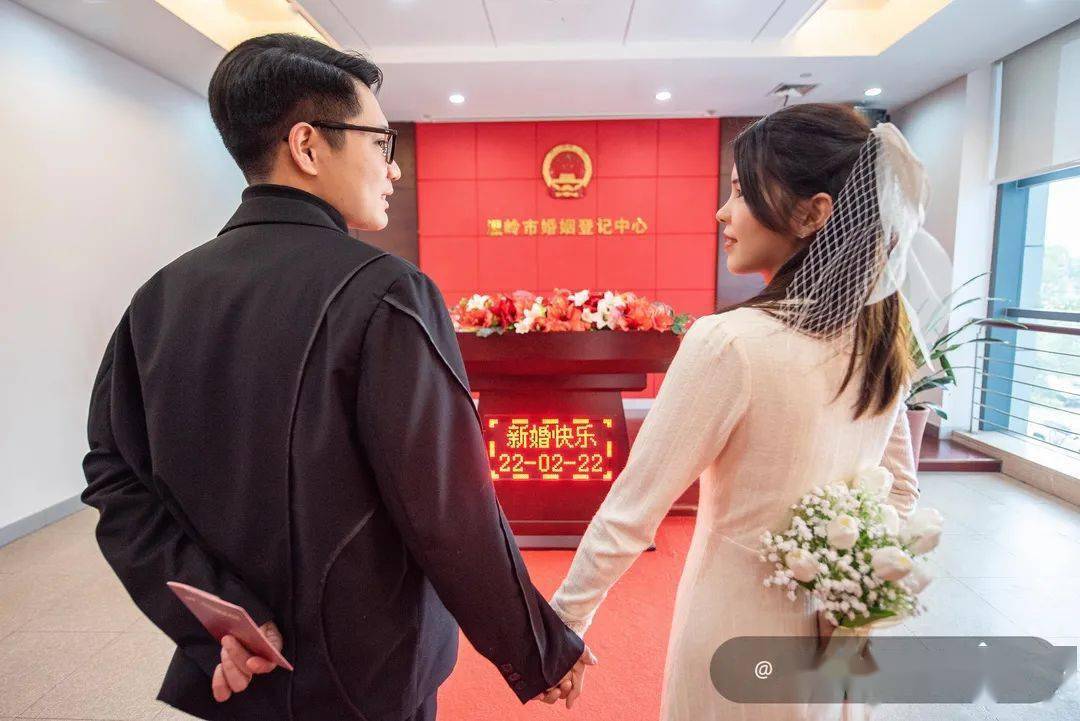 有人喜上加喜_行政服务中心_李林瑶_江蒙茜