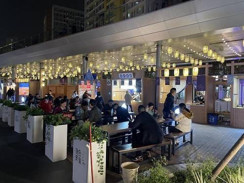 为了富士康华为京东方，成都搞了盘不一样的城市更新