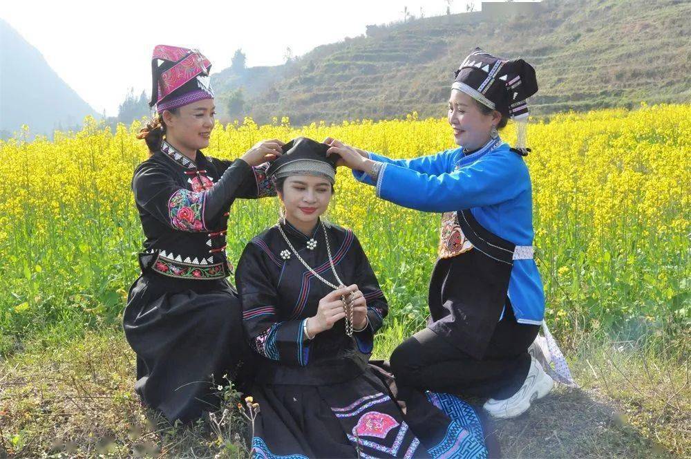 关注民族服饰点亮马关邀你来边疆体验民族风