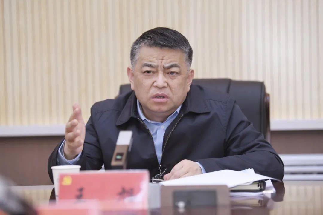 要闻67旬邑县防范化解重大风险工作会议召开