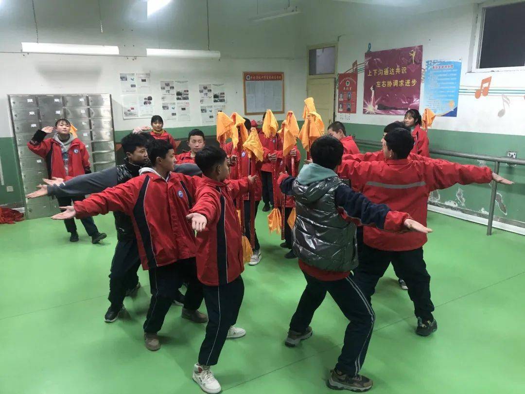 传统文化进校园东乡县索南中学将传统文化拔进校园