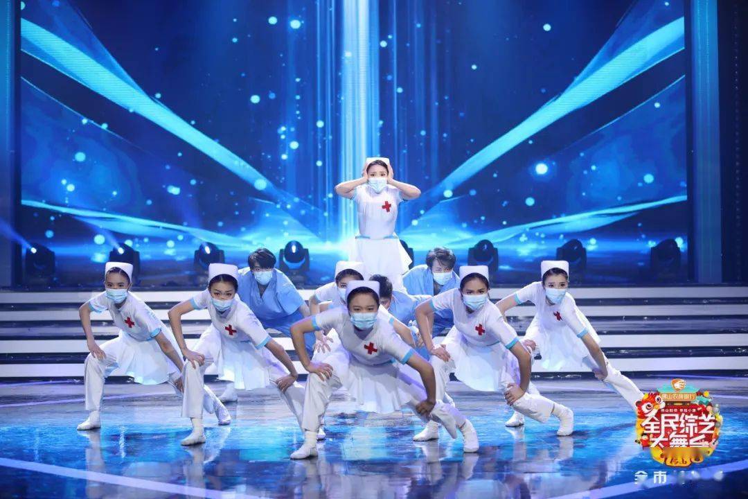 巅峰|看直播抽盲盒!全民综艺大舞台总展演本周六上演巅峰对决