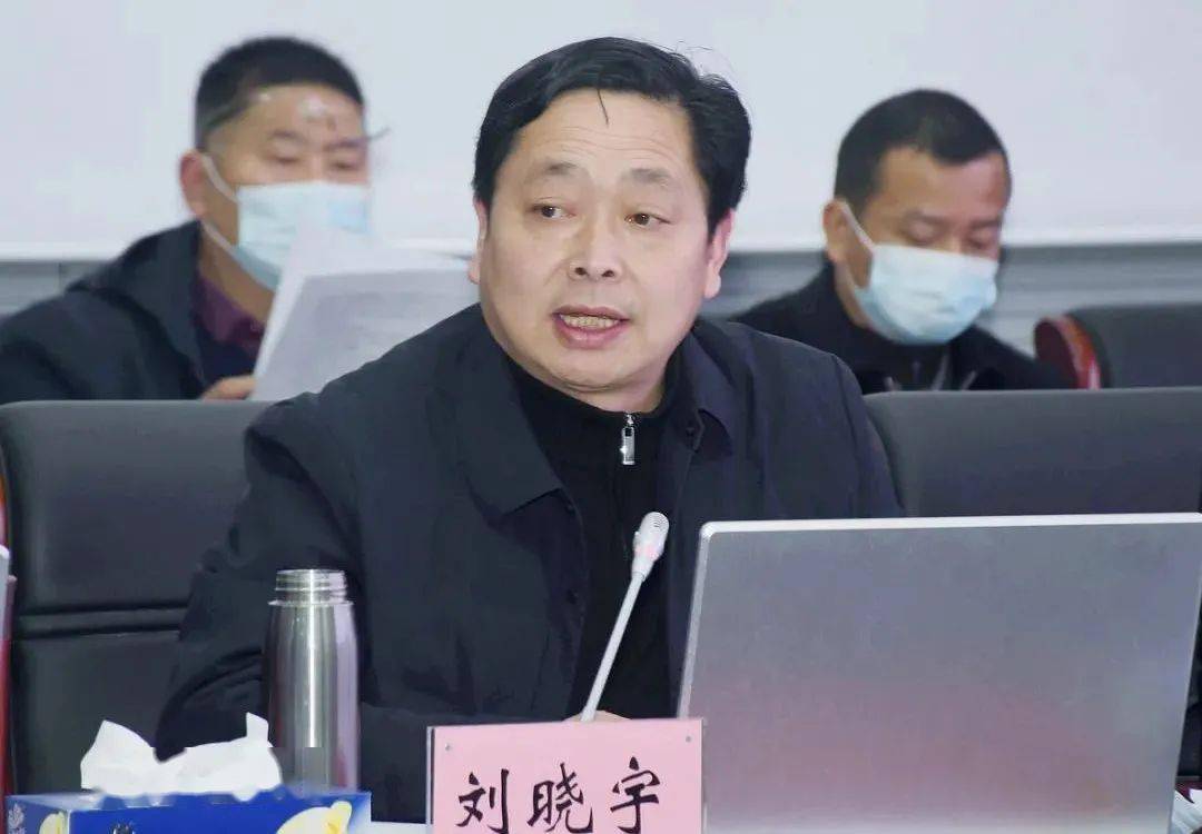 县委委员,县人大常委会主任秦新平认为,发展罗田旅游,必须做大做强