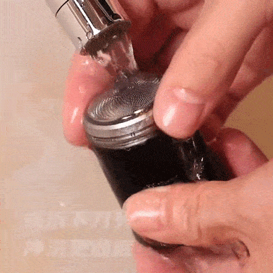 剃须丝滑 小巧便捷