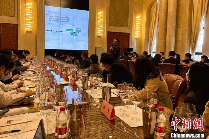 宁夏|《中国葡萄酒侍酒与服务》认证课程在宁夏启动