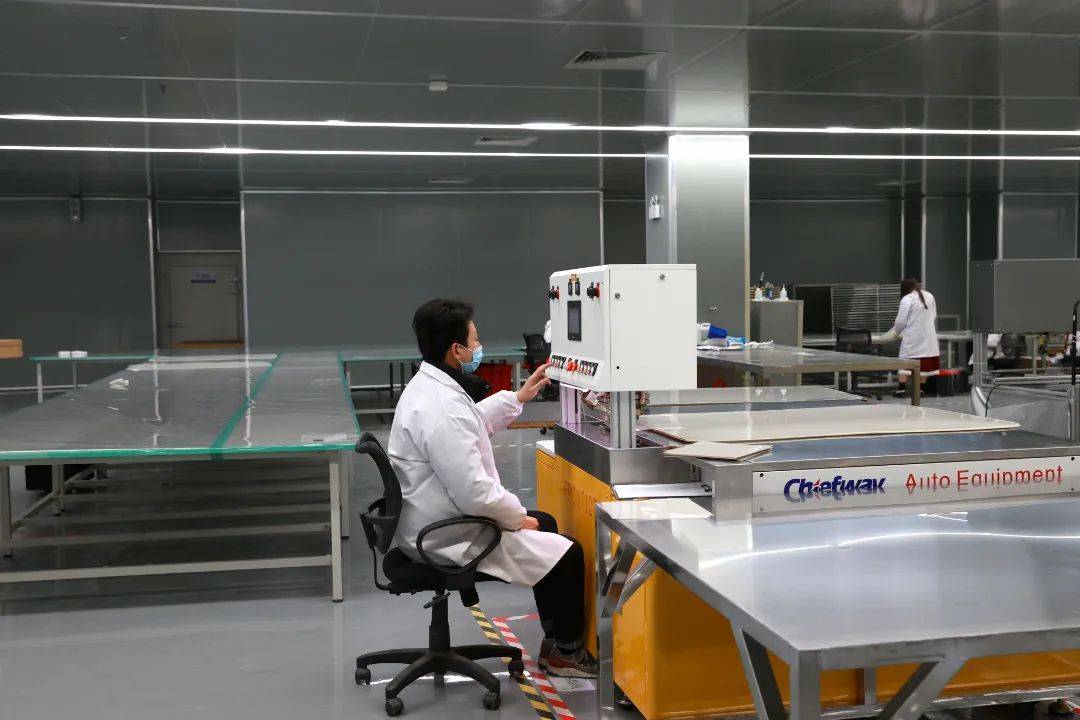 雾化、透明、投影……嘉定这家企业的黑科技，让玻璃变神奇