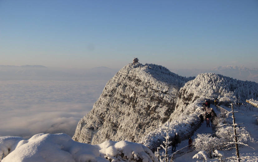 游客|峨眉山景区：3月1日至5月31日，对18岁以下游客免中山区门票