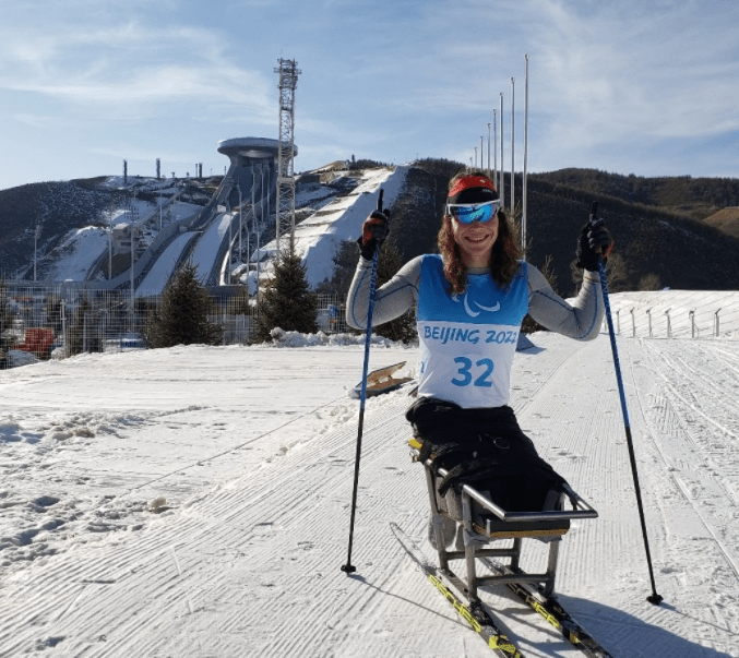 网友|加拿大运动员抵达冬残奥村后首次滑雪：美好的一天