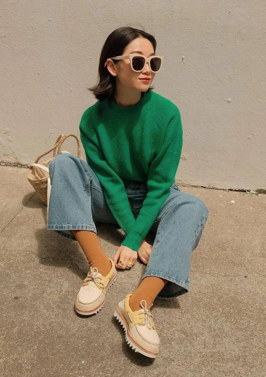 Calvin 黑白灰下岗了！2022春夏必穿蜂蜜绿！时髦高级，显白炸了！