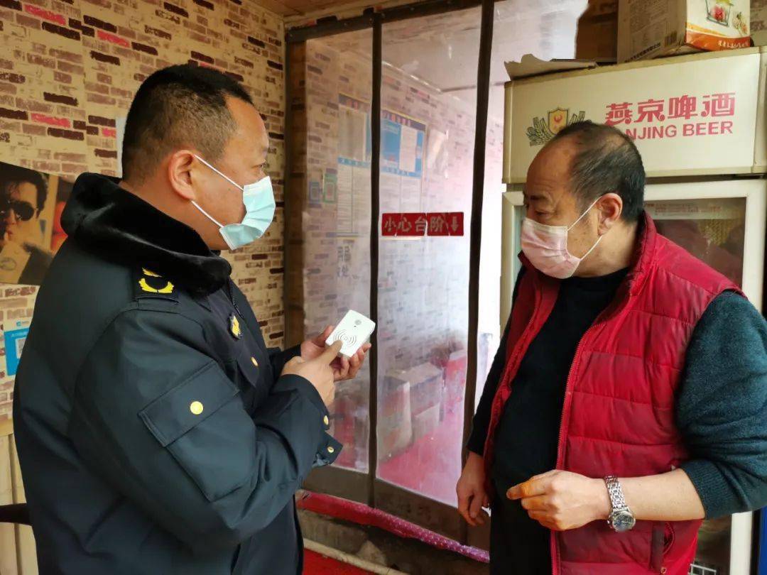 【简讯】林西县市场监管局为商户免费安装疫情防控语音提示器