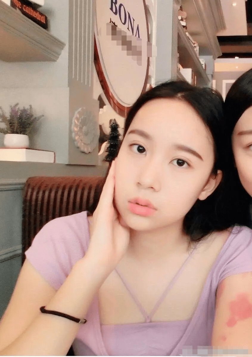 女方为美女网红,曾被香港豪门太子求婚_花珊珊_网友_女子