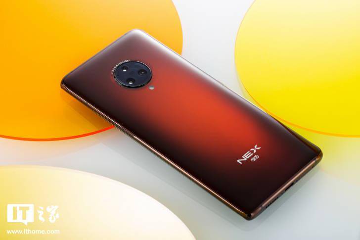 vivo 品牌副总裁贾净东：NEX 使命将由 X 系列承载，新品即将到来