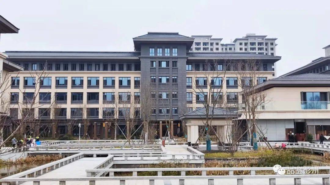 中共四川省委党校彭州校区来咯向导彭邀您来参观