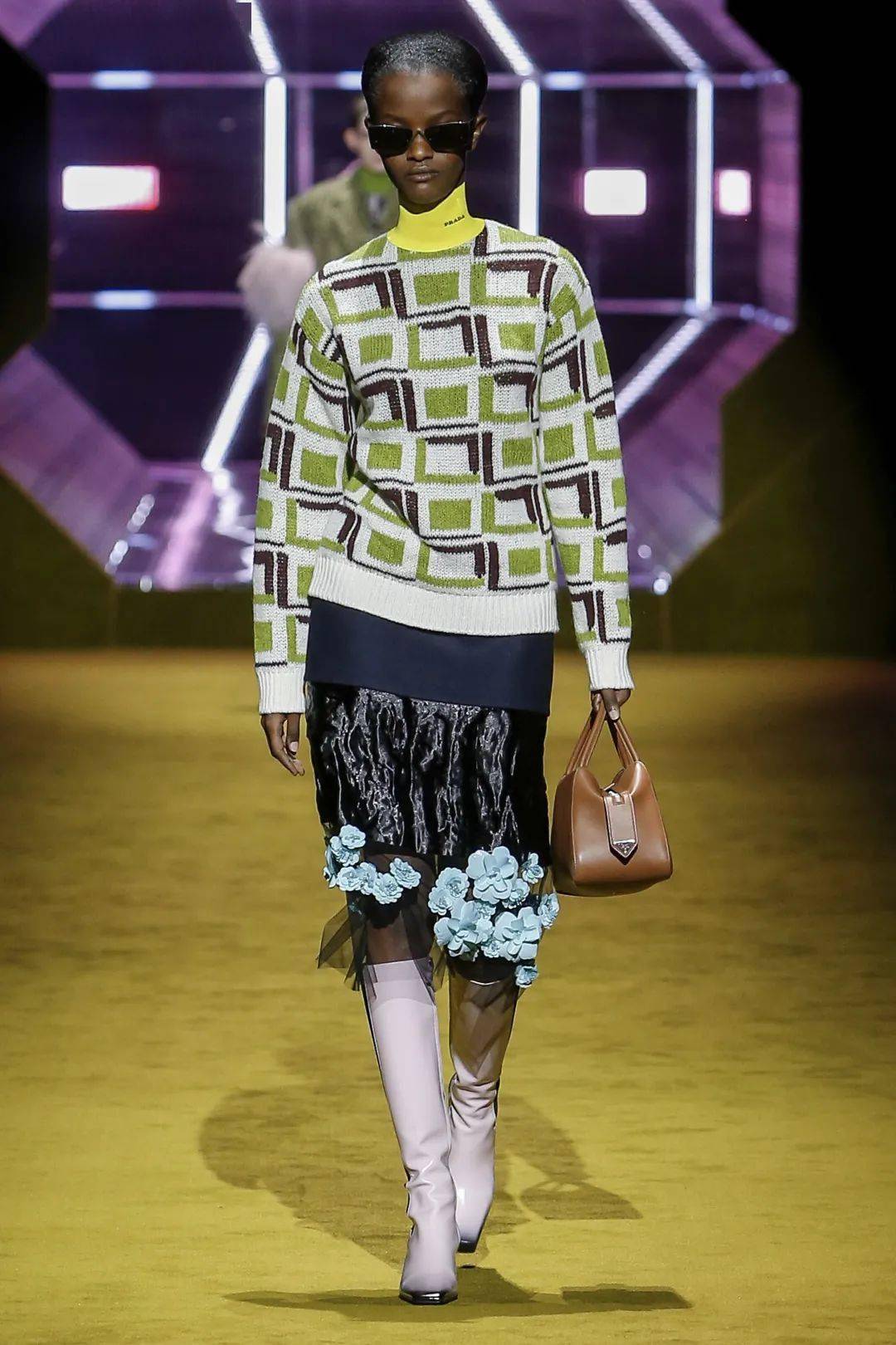 Simons PRADA带头回归极简,时尚圈又要开启新轮回了?