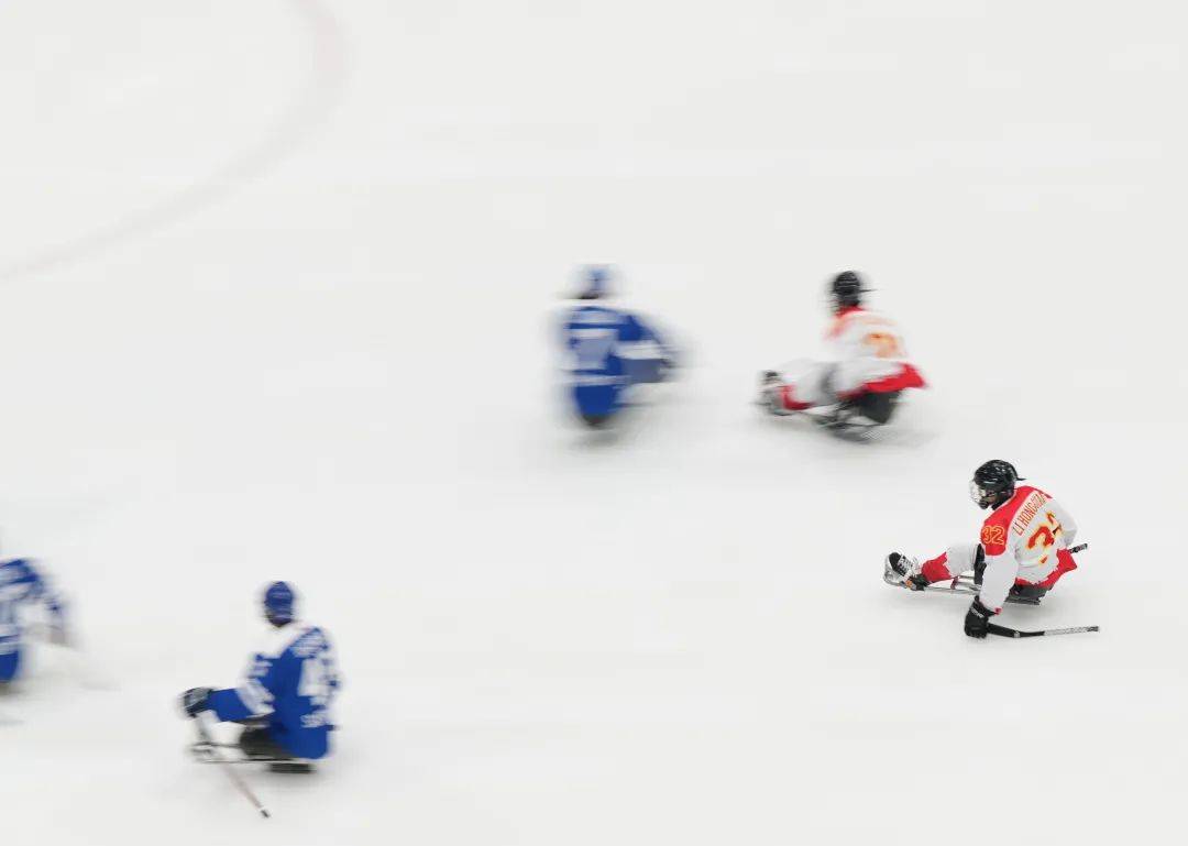 比赛|组建仅6年的中国残奥冰球队，冬残奥会首秀7球大胜
