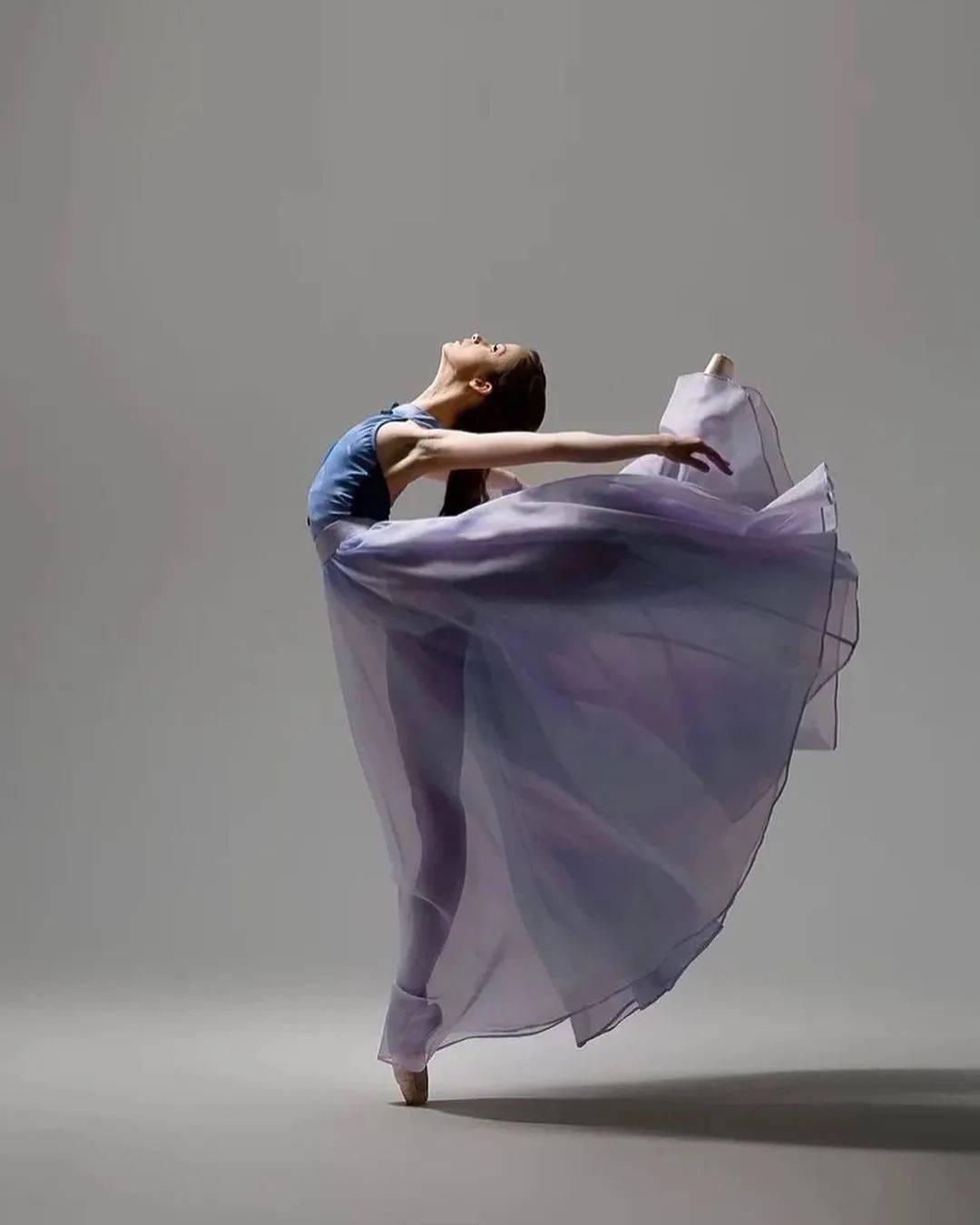 芭蕾圆你公主梦女王心女神节看芭蕾驾到