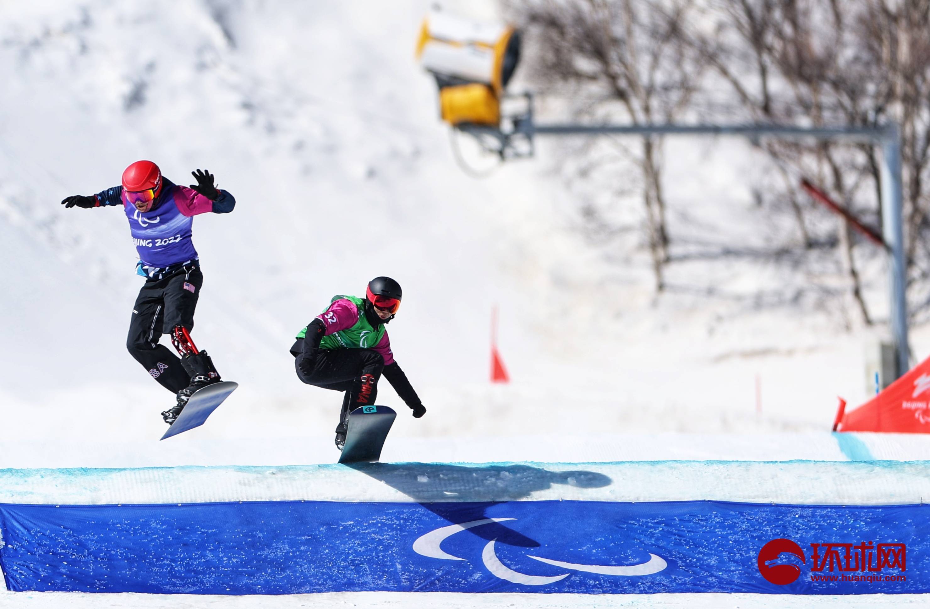 滑雪|北京冬残奥会单板滑雪男子障碍追逐-UL级比赛中，中国选手纪立家获得冠军