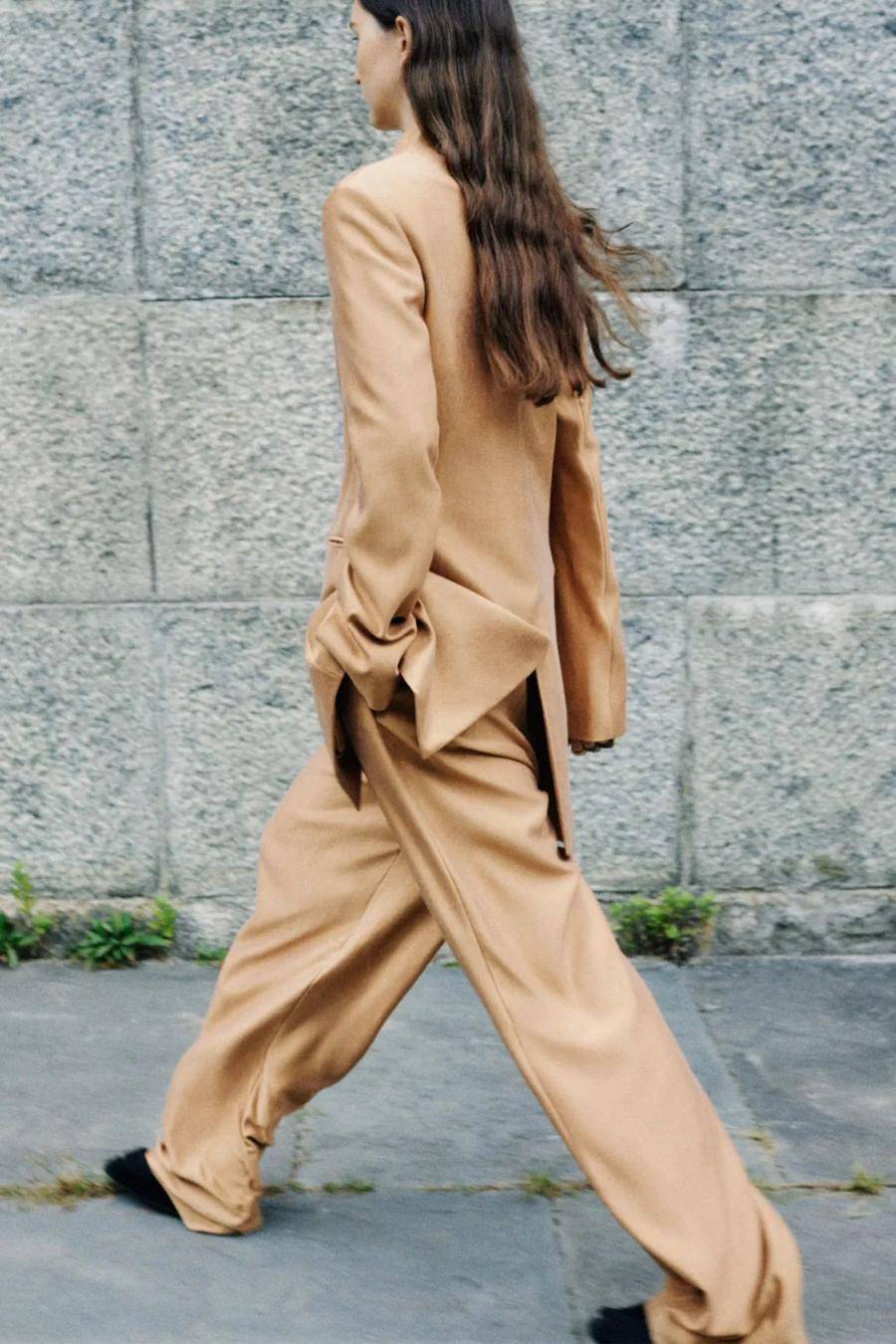 Susie 为什么衣柜那么满，却还是没衣服穿？