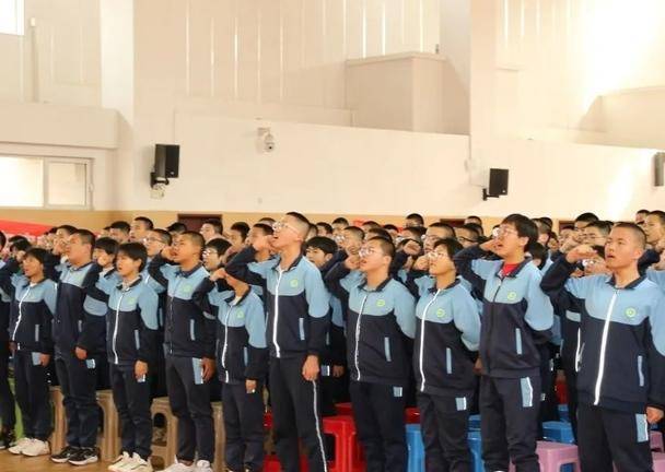 奋斗逐梦想唐冶中学2019级决战中考百日誓师大会举办