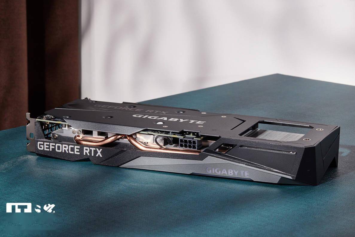 【IT之家开箱】技嘉 GeForce RTX 3050 GAMING OC 魔鹰 8G 图赏