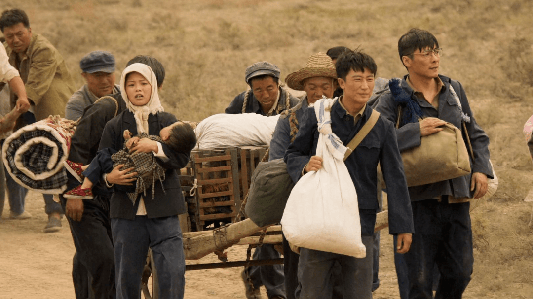 (泾灵新村,图片来自网络)特别喜欢《山海情》中马德福向乡亲们通过大