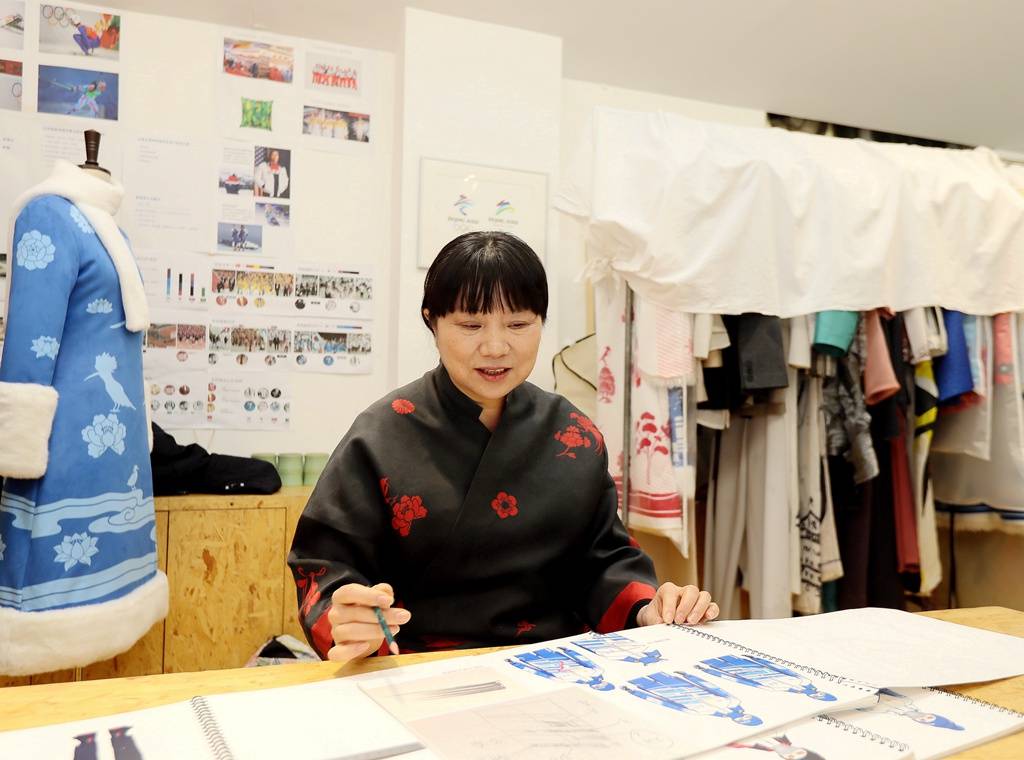 双奥服装设计师贺阳把大道至简的中国文化穿给世界看