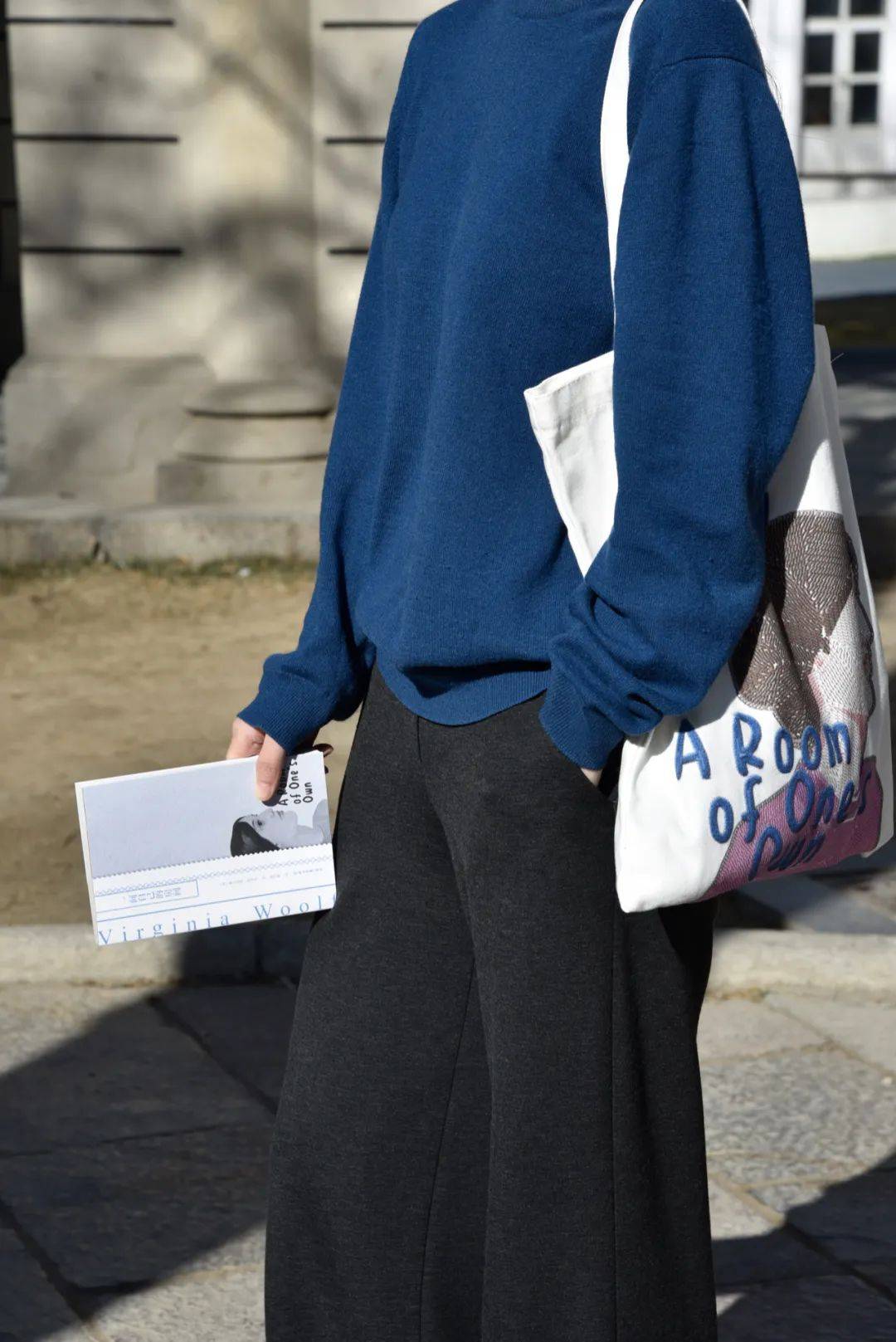 世间|成为发光的女性，用头脑作武器，在世间开辟一条路