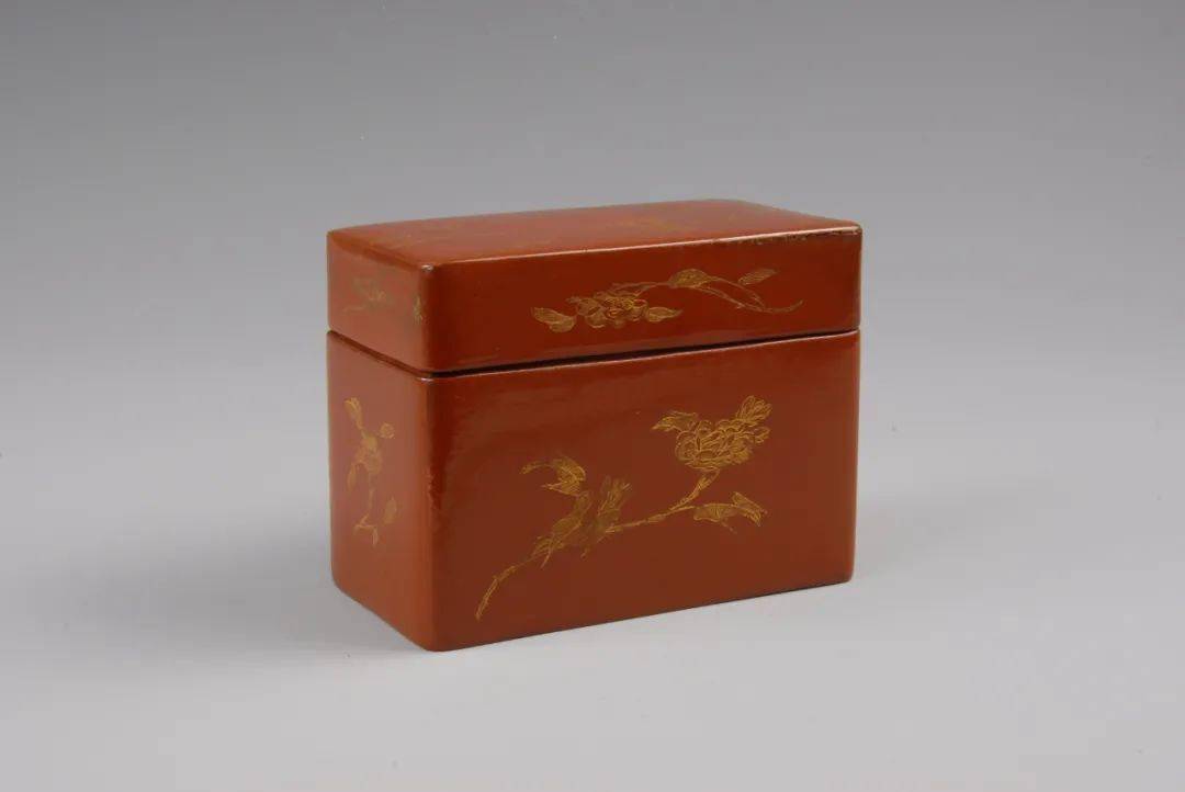 苏韵珍藏漆盒造型简洁漆质甚坚乃南宋漆器之珍品朱漆