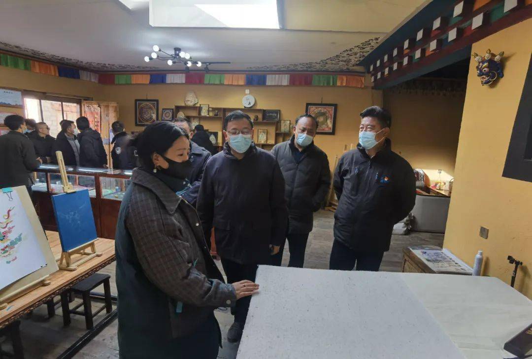 州委副书记政法委书记杨宏寿赴理塘县调研