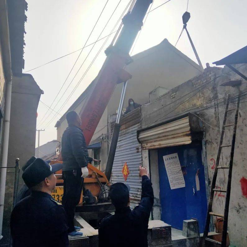 菏泽一地违建被强制拆除！_违法_建设_单县
