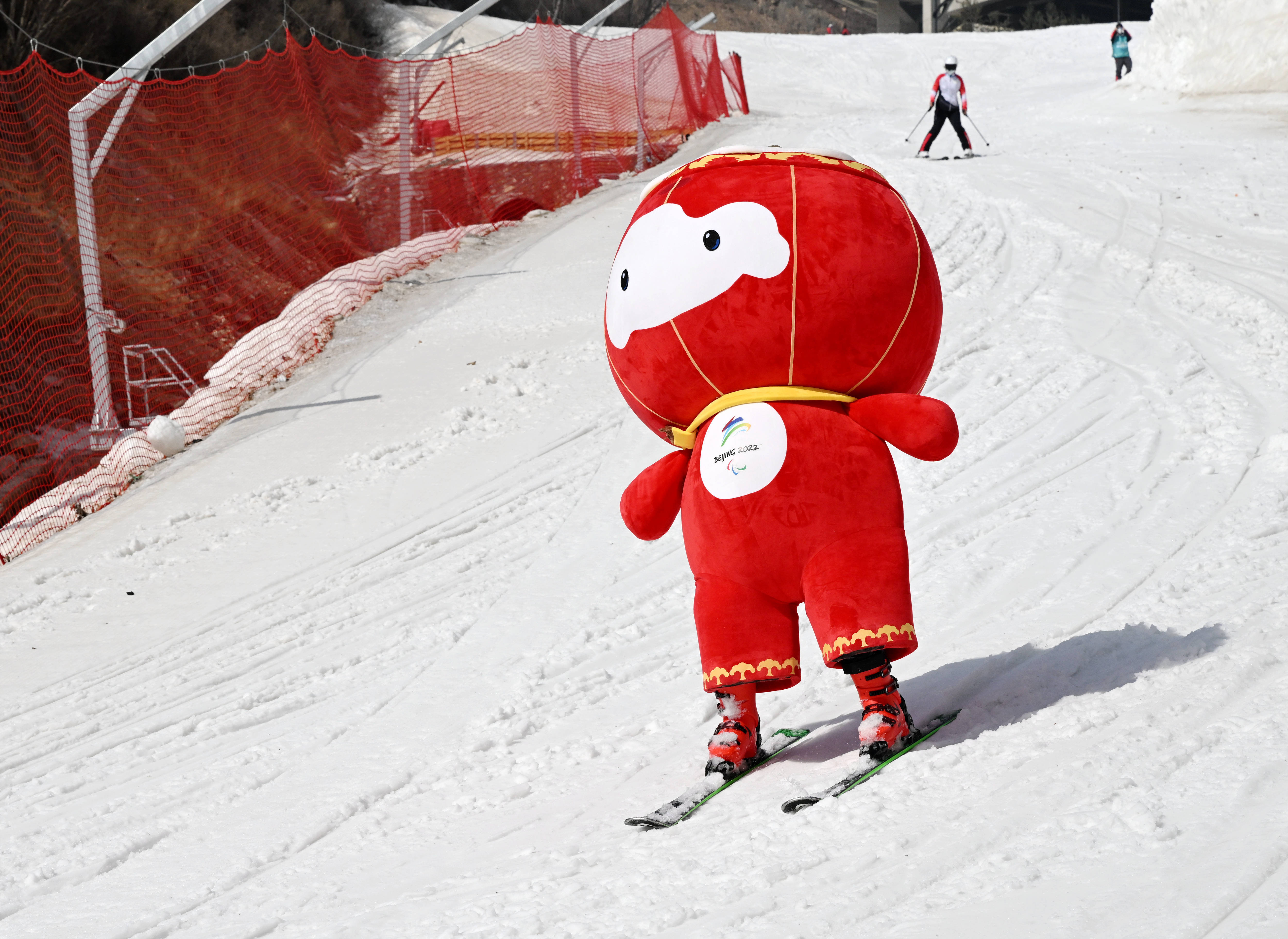 冬季奥运会雪容融图片