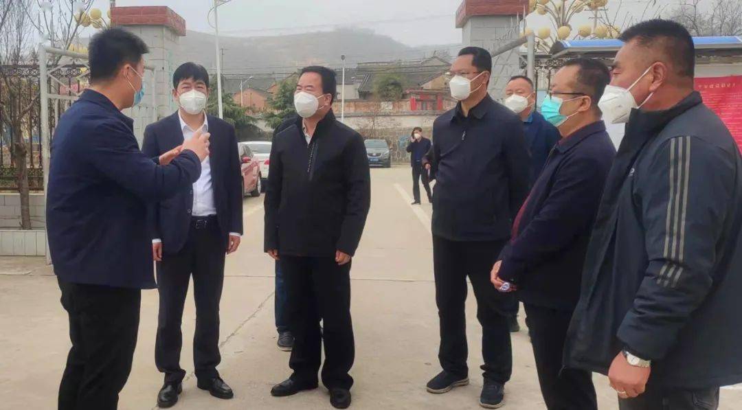 何存贵在陇县调研指导疫情防控工作时强调落细落实各项防控措施全力以