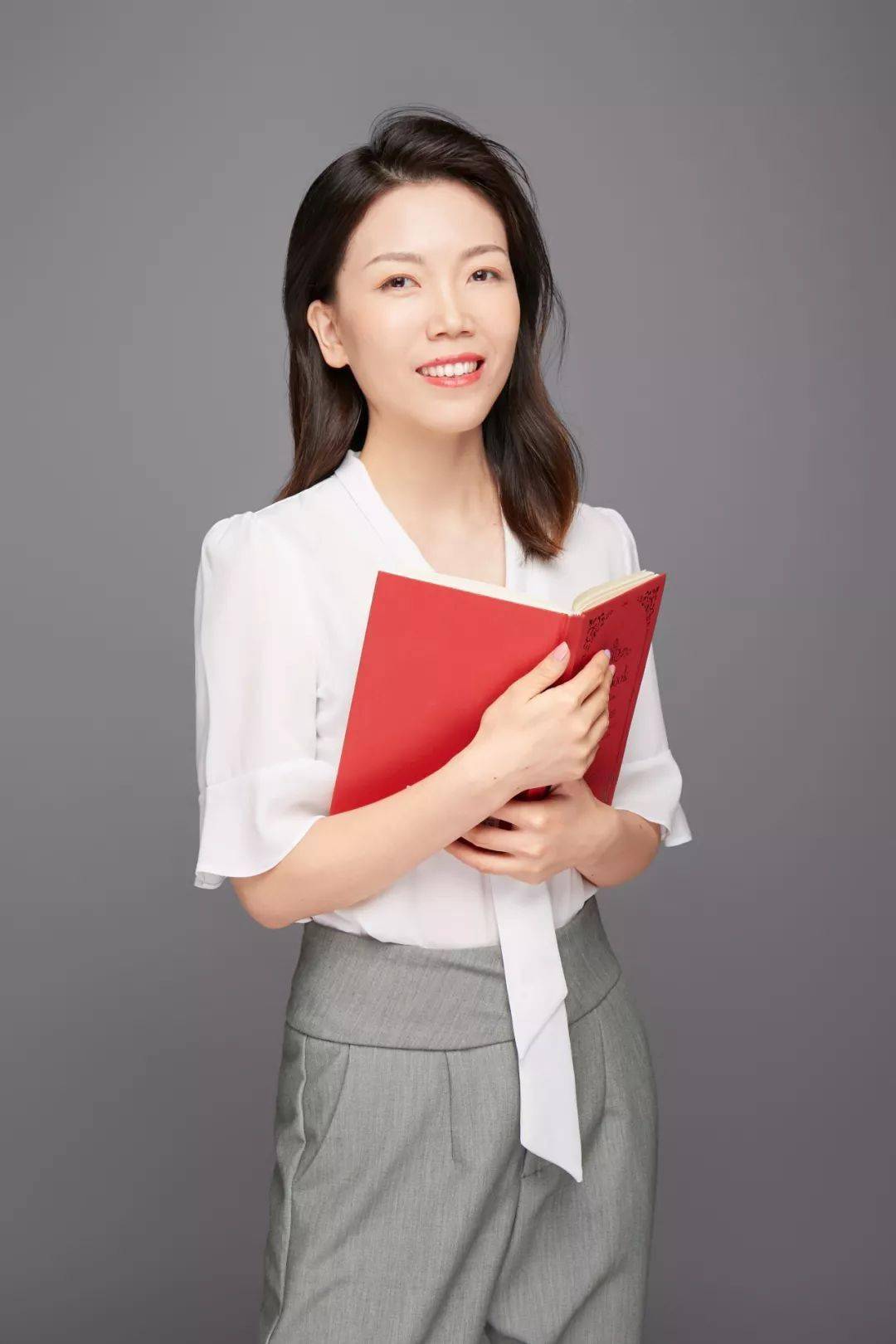 五年内,王凤霞不但快速晋升成公司高管,还跳槽到世界500强公司拿到