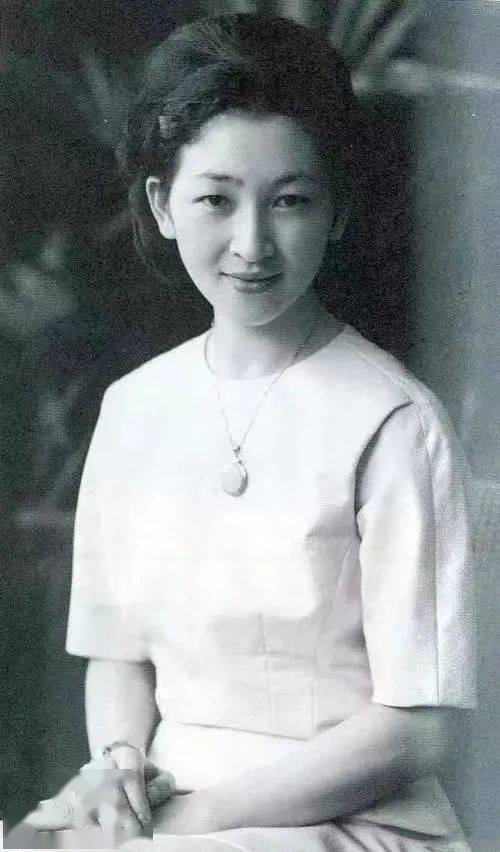 平安時代補任及び女人綜覧◆本多伊平、笠間書院、1992年/X770 300米近探日本皇室成员的生活_明仁_公主_投资