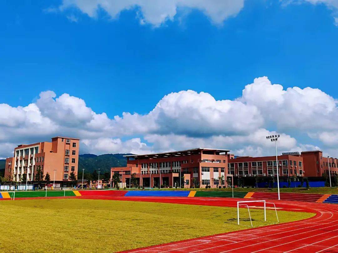 67鹤山市昆仑学校高中部正式启动!_应培光_江门市_高考